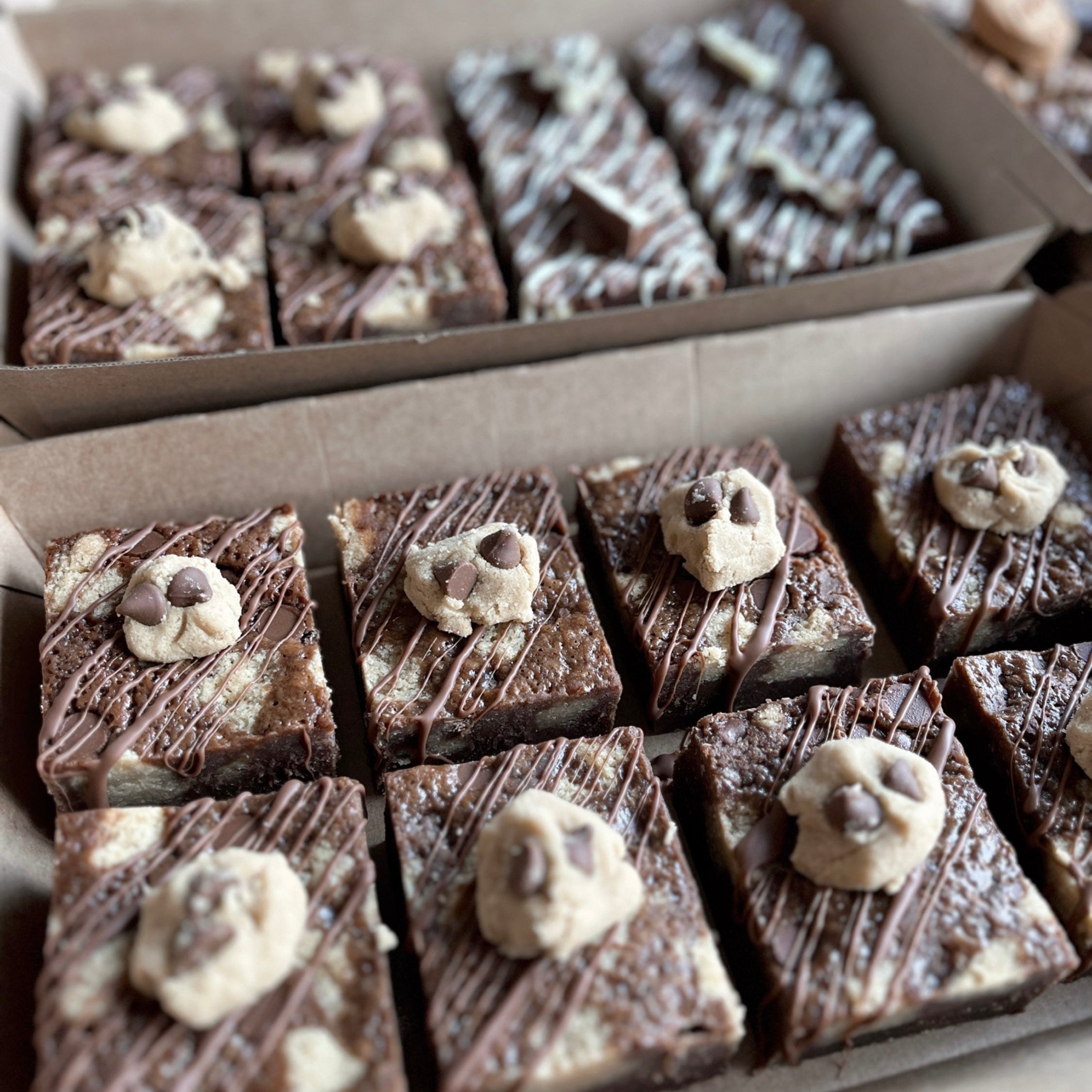 Large - Box of 12 Brownies image 0